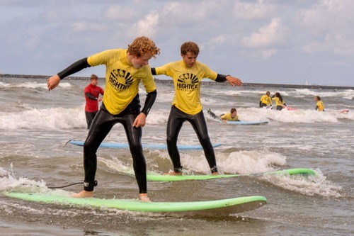 Foto bij Surfschool HighTide